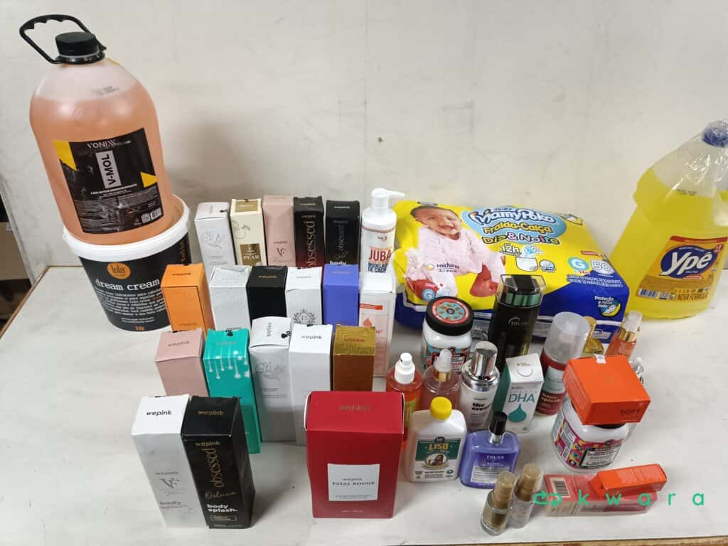 Aprox. 300 Itens Diversos - Dreams Cream, Body Splash Diversos, Reconstrução De Cabelo, Creme De Hidratação, Maquiagens e Outros Itens - foto 2