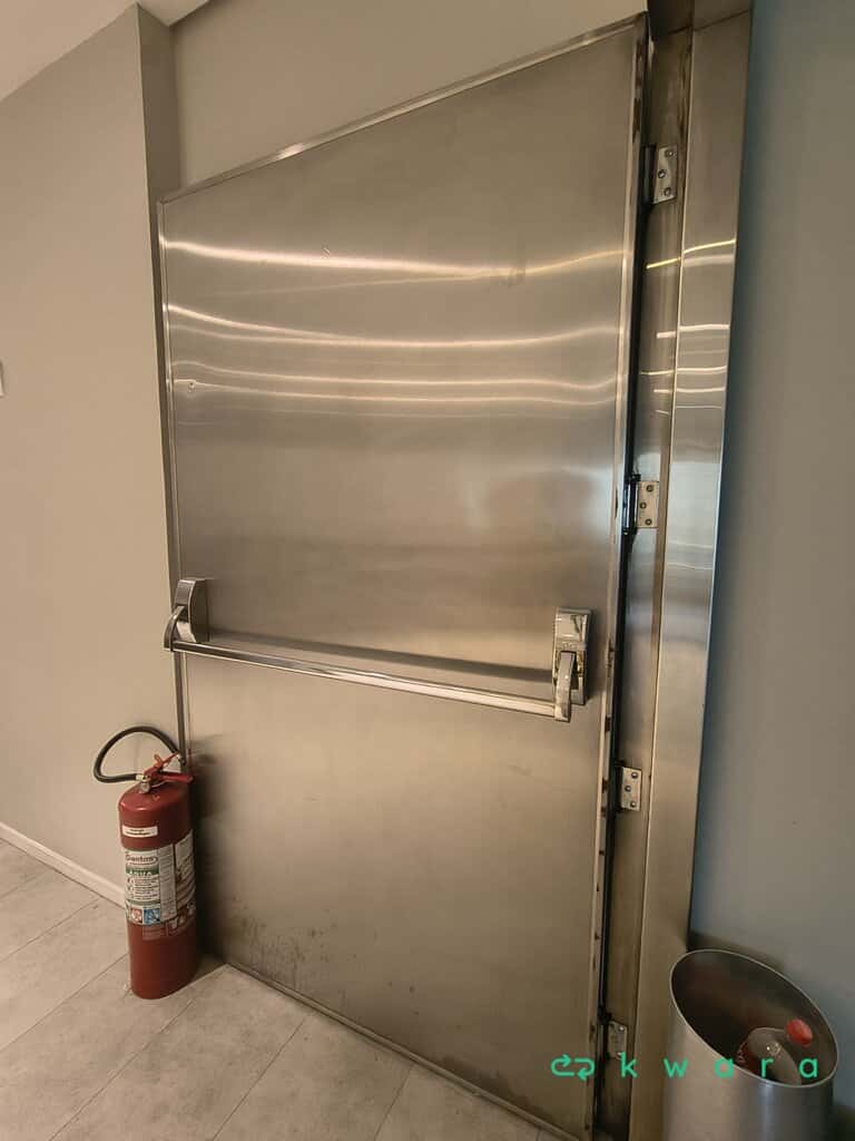 Porta corta fogo alumínio