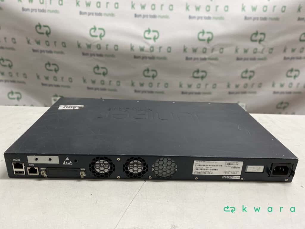 Switch Juniper - foto 4