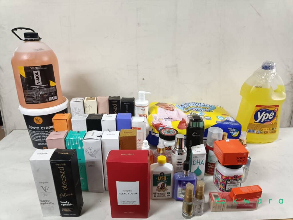 Aprox. 300 Itens Diversos - Dreams Cream, Body Splash Diversos, Reconstrução De Cabelo, Creme De Hidratação, Maquiagens e Outros Itens - foto 1
