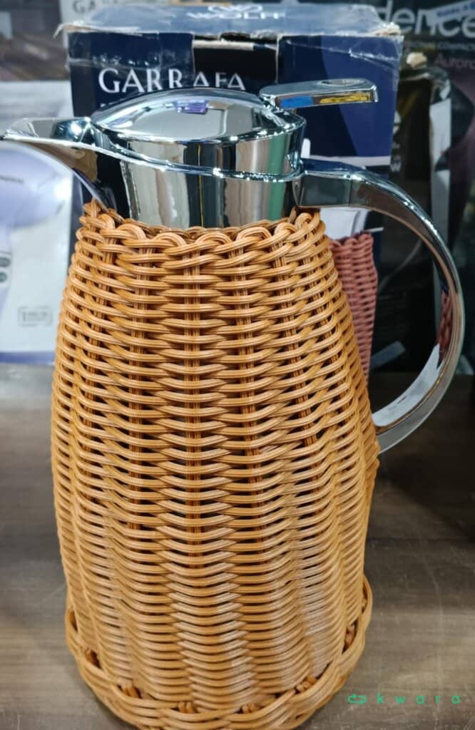 Garrafa térmica com rattan plástico 1,5l - Saldo B - KV5770 - foto 1