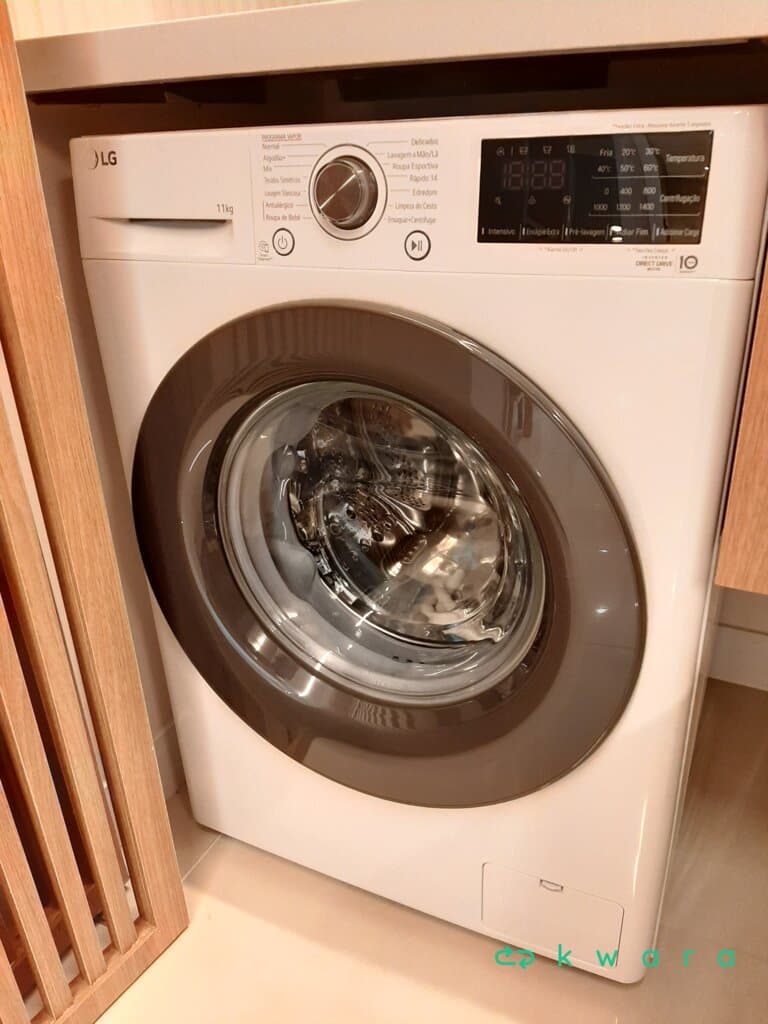 Lavadora LG 11KG Mod. FV3011WG4 - foto 1