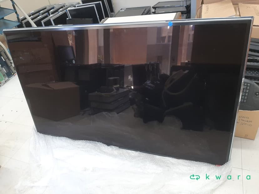 TV e Aprox. 15 itens Suportes Diversos - foto 1