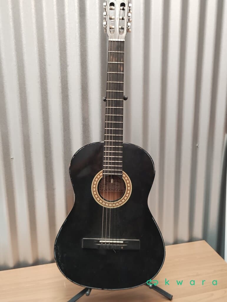 Violão e Suporte - foto 1