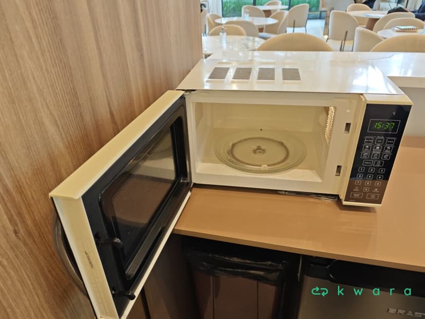 Microondas Philco mod PM021E 220v - foto 2