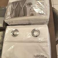 3 Cortinas e 2 cobre leitos - foto 1