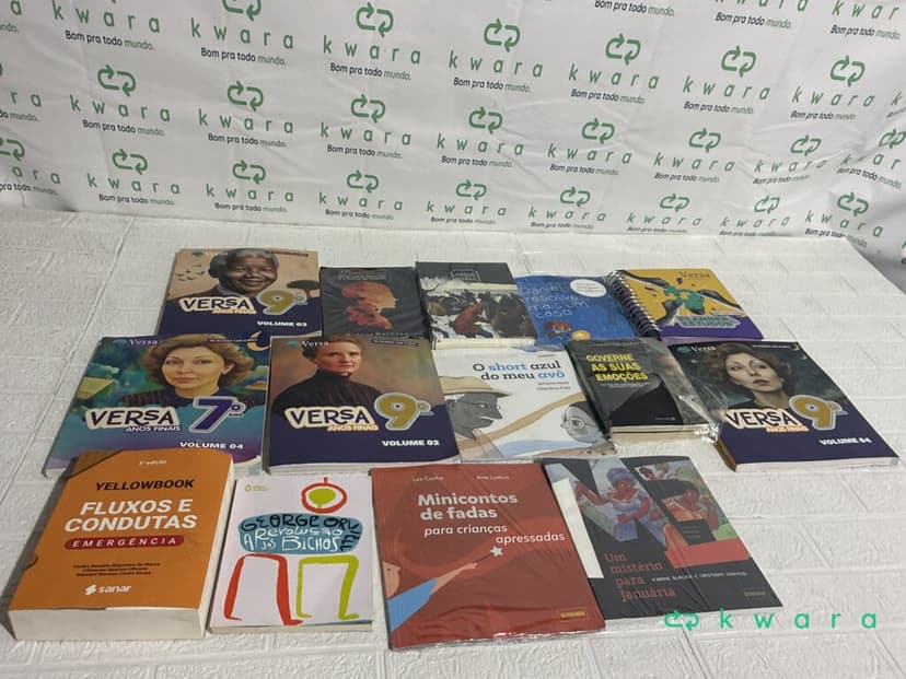 Aprox. 250 itens - Eletrônicos e livros - foto 4