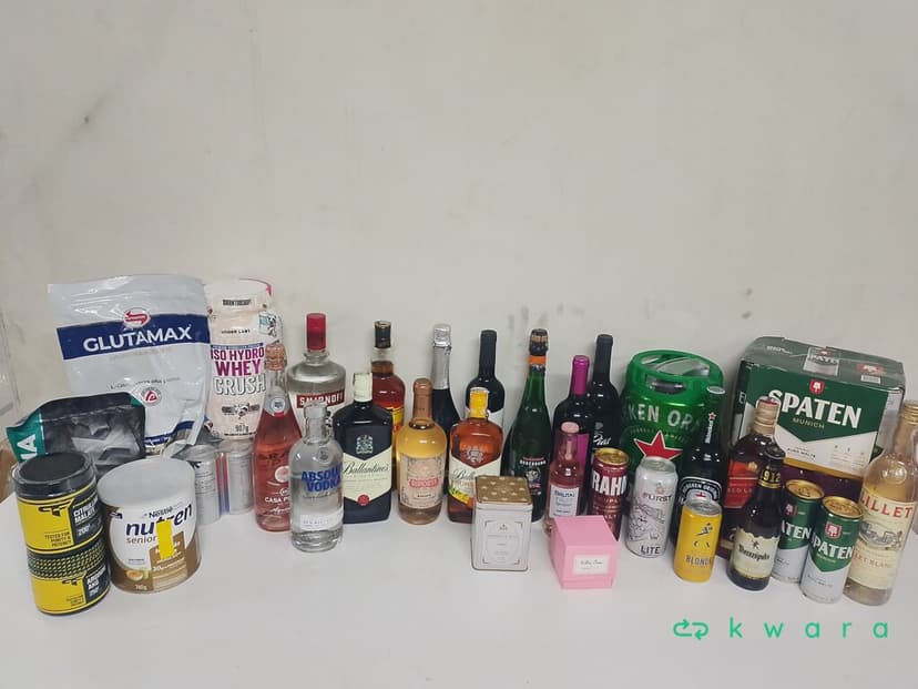 Aprox. 300 itens: Whisky, Cervejas diversas, Vinhos, Suplementos, Espumantes, Copos, Taças e Aparelho de Jantar - foto 2