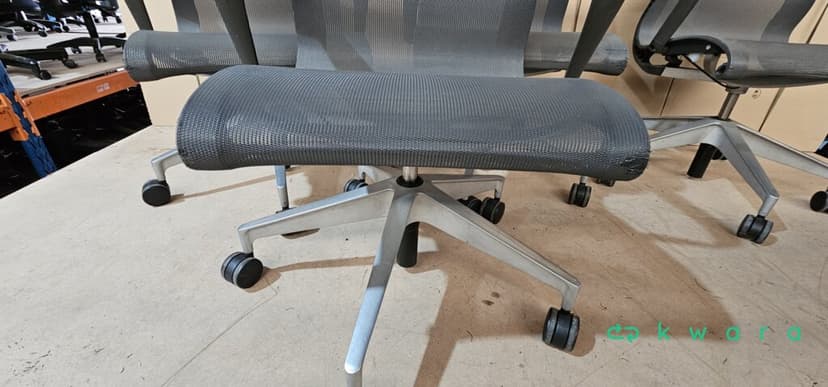 7 Cadeiras Herman Miller Setu - foto 5