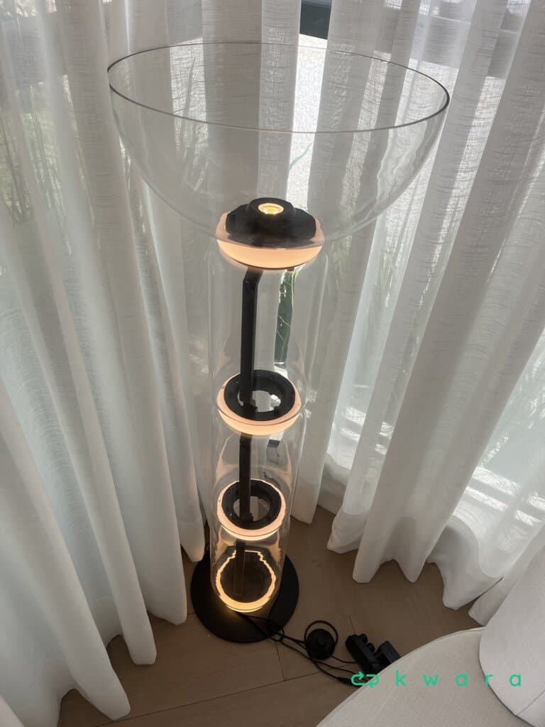 Luminária de chão - foto 1