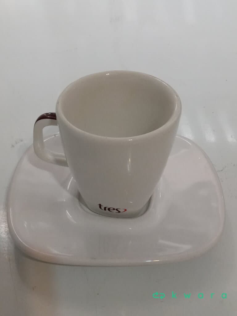 Xícaras e Pires  - Aprox. 40 Pçs - foto 2