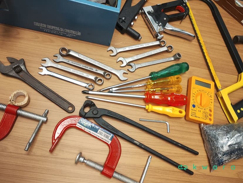 Caixa com Ferramentas (Aproximadamente 30 Peças) - foto 2