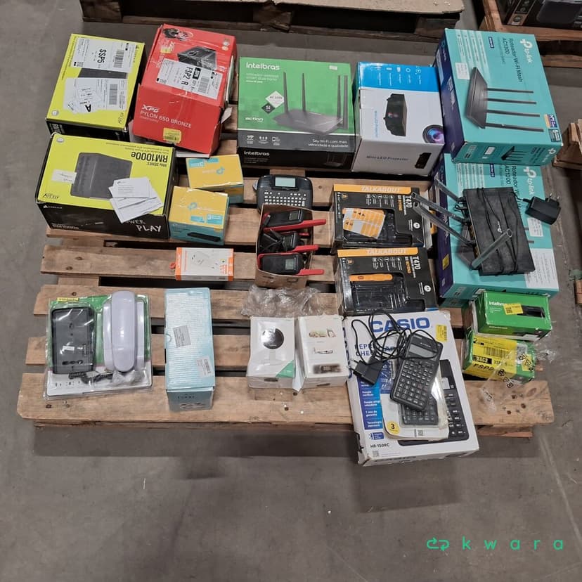 Aprox. 20 itens: Switch, calculadoras, câmeras, fonte de alimentação, carregador e rádios - foto 25
