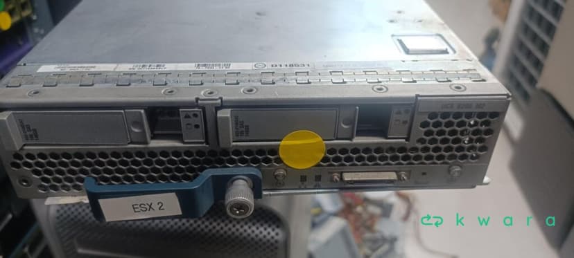 Lamina Cisco UCS B200 M2 Blade Server Sem Processador e Memória - foto 1