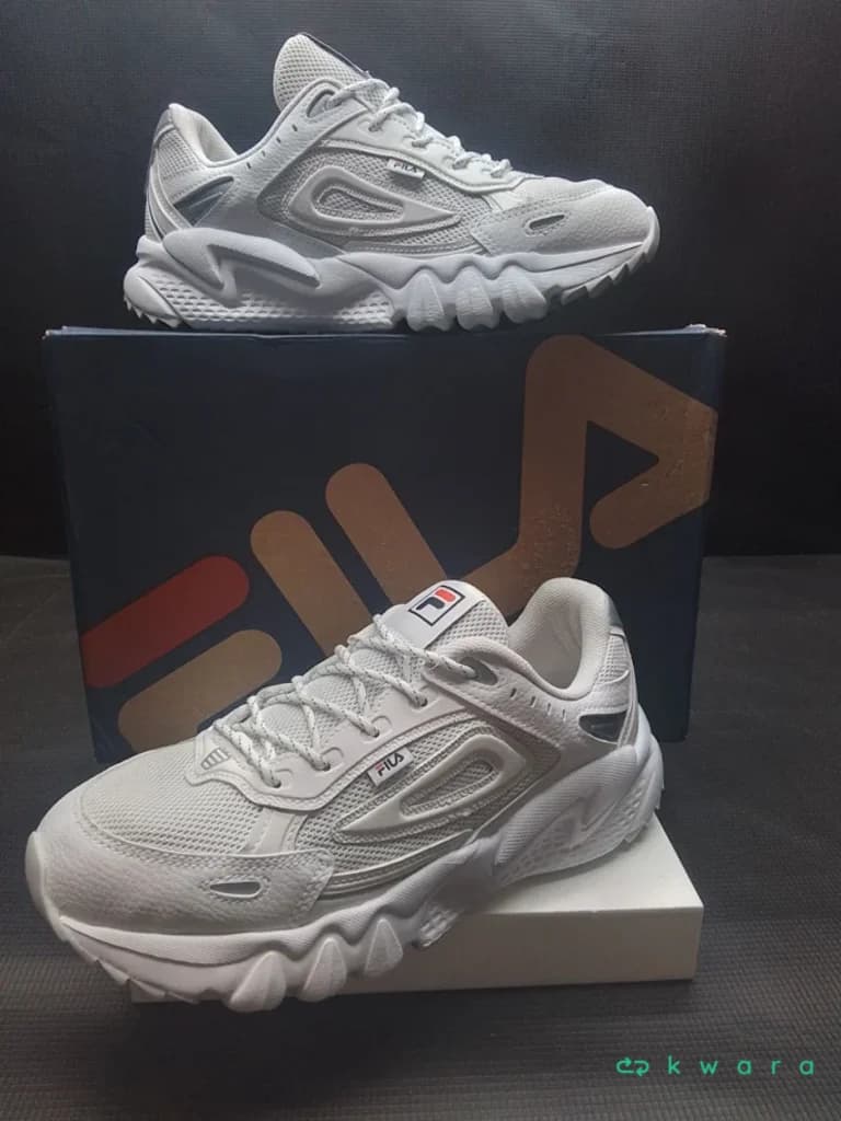 Aprox. 103 Itens - Como: Tênis New Balance, Luiza Barcelos, Adidas Originals, entre outros - AVA VEN CAL 105 - foto 9