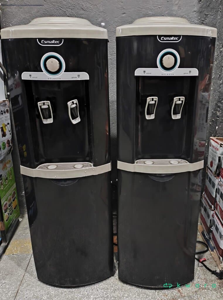 2 Bebedouros Esmaltec coluna 220v - KL407 - SALDO B - foto 1