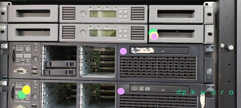 Autoloader HPE StorageWorks 1/8 LTO4 (2 Peças) - foto 1