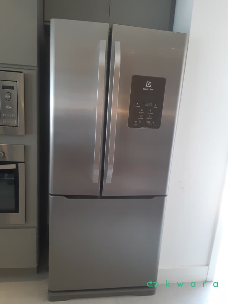 Refrigerador Electrolux 3 Portas - foto 1