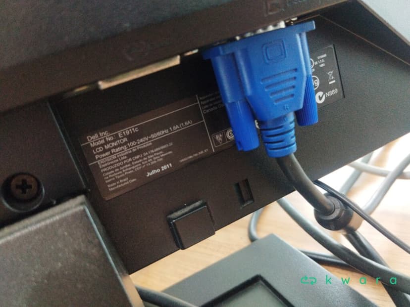 CPU HP Proliant ML110 G6, monitor Dell, teclado e mouse - foto 2