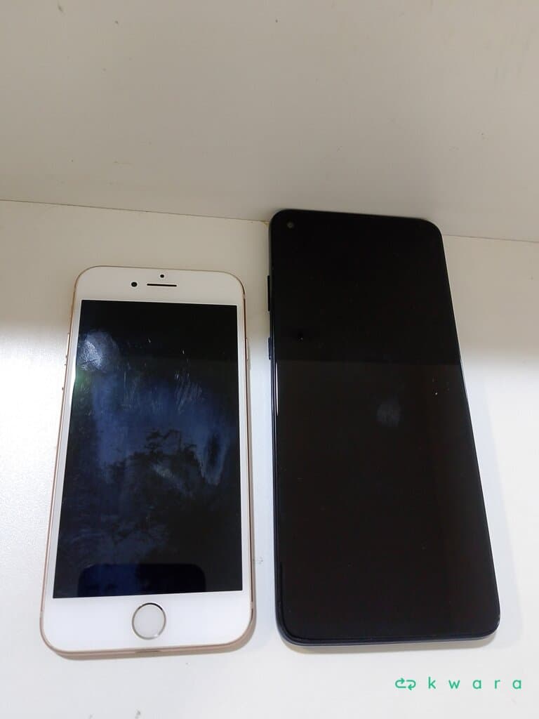 2 Celulares - Motorola G9 Plus 128GB e Iphone 8 64GB (dourado) - foto 1