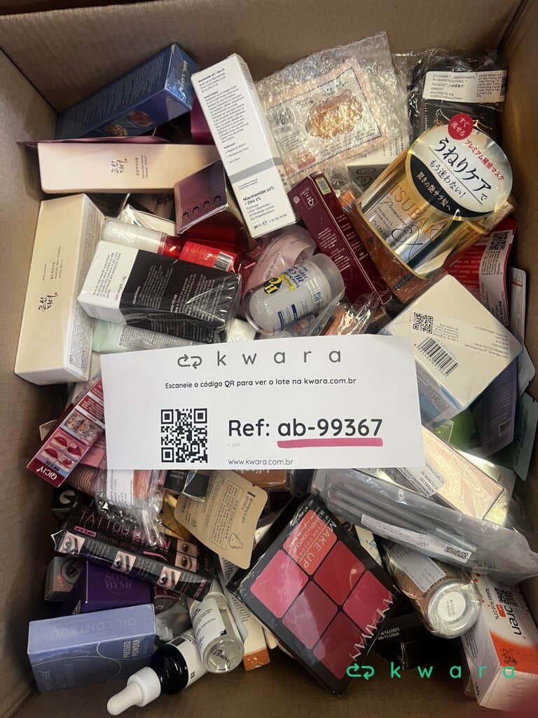 Aprox. 100 itens: Maquiagem e cosméticos - foto 1