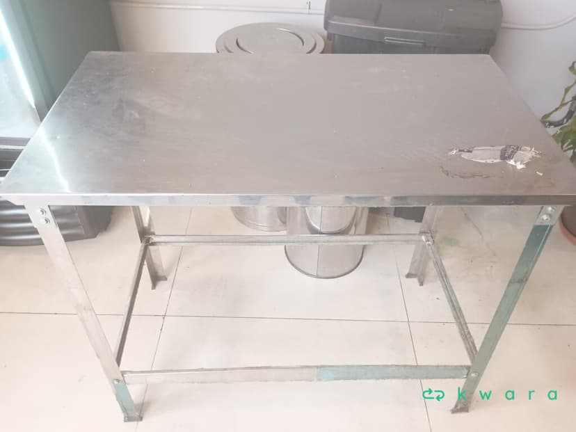 2 Bancadas de Inox e Bancada com Tampo Acrílico - foto 2