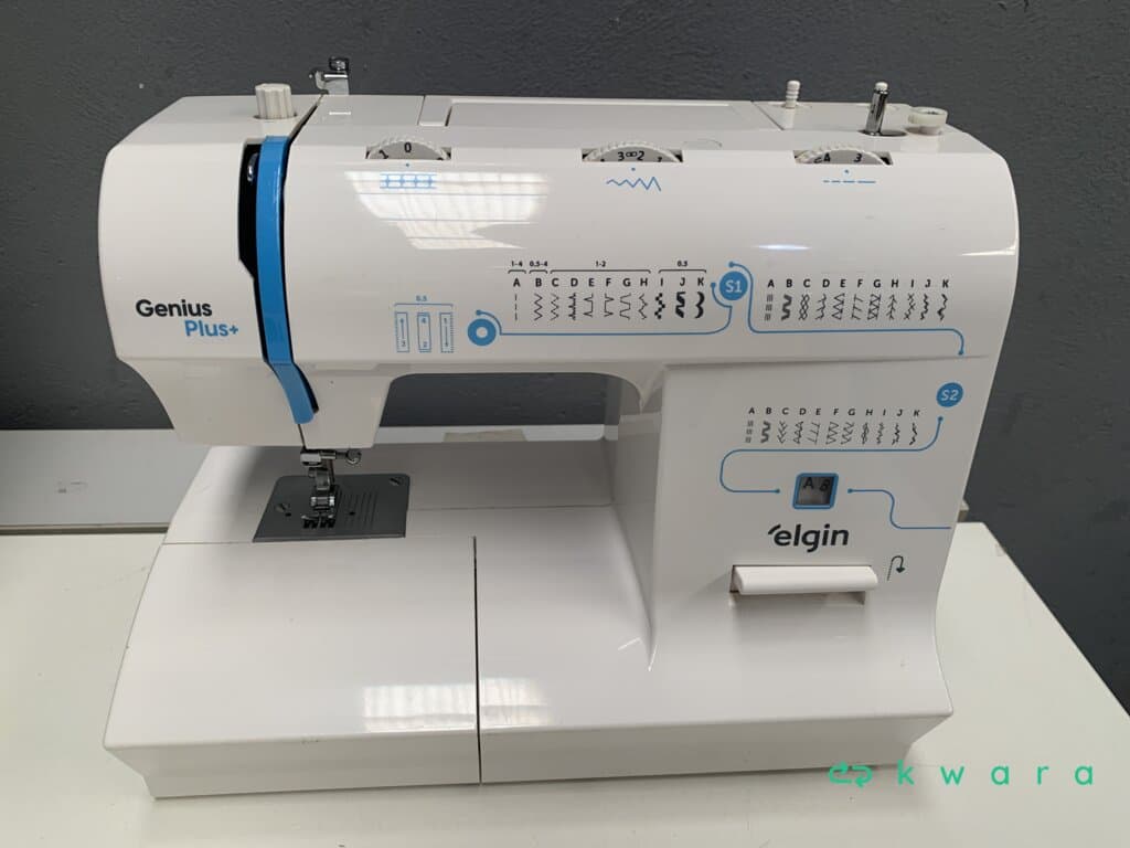 Inversor de tensão, máquina de gelo portátil inox e máquina de costura reta Elgin genius plus - foto 2