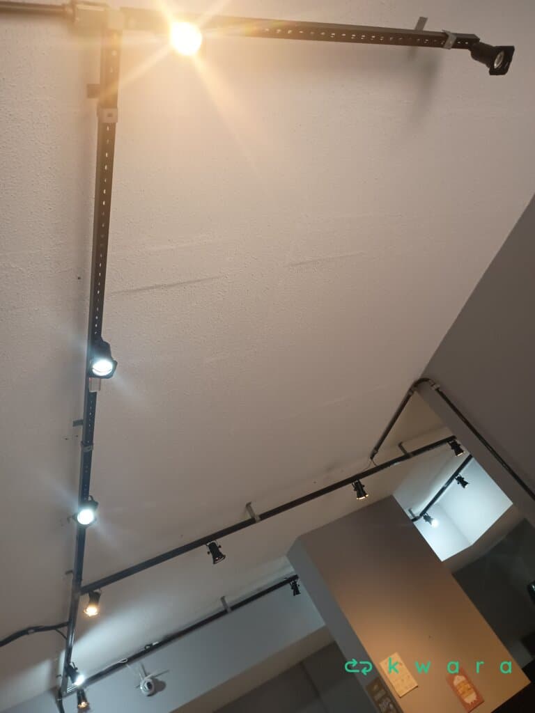 Luminária Pendente e Luminária de Trilho - foto 2