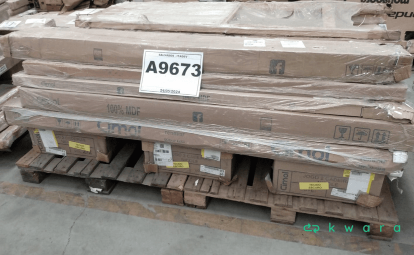 Aprox 174 Produtos: TV's, Refrigeradores, Sofás, Camas, Armários, Racks, Painéis, Guarda-Roupas e Outros - foto 15