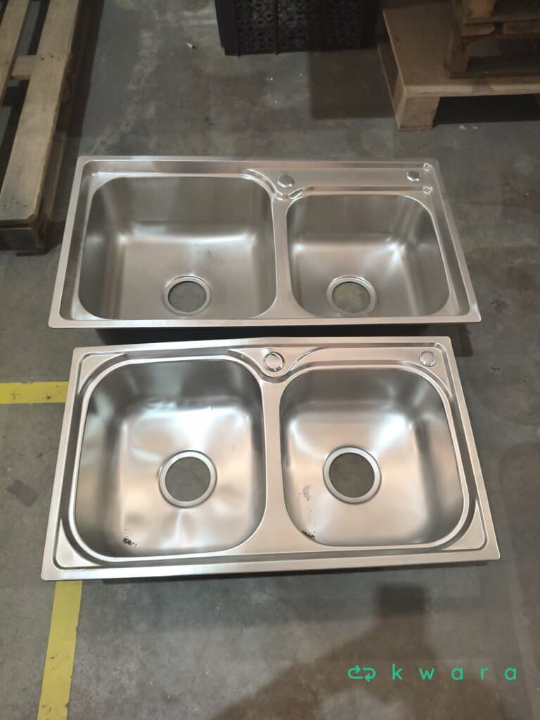 4 Itens: 2 Cubas duplas e 2 tanques inox - foto 1