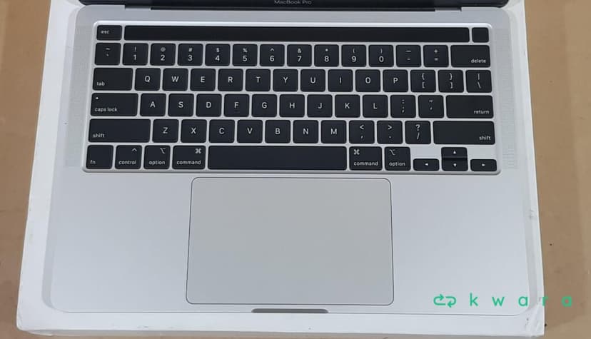Macbook A2337 (COM AVARIAS) - foto 2