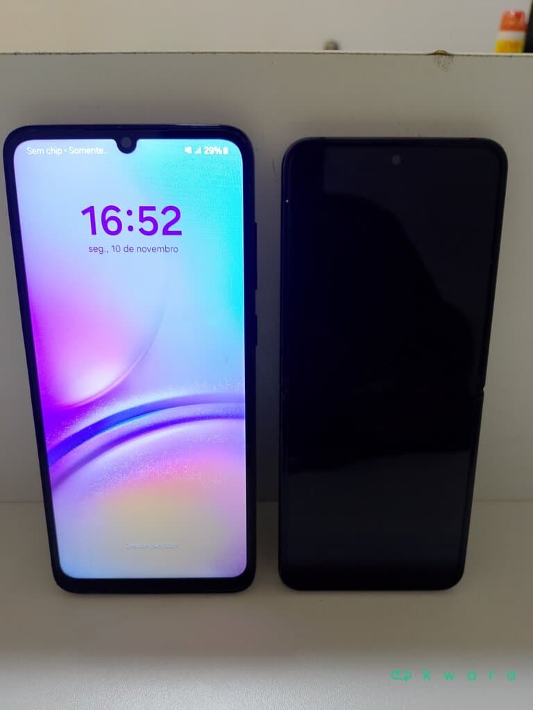 2 Celulares - Samsung Galaxy A05 128GB e Zflip 4 256GB (preto) - foto 1