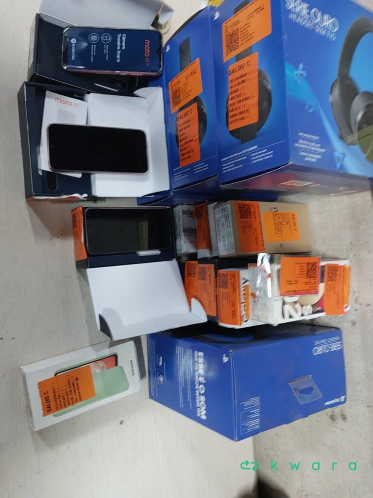 Aprox. 19 itens: Smartphones Apple, Samsung, Motorola e Headsets Gamer - foto 4