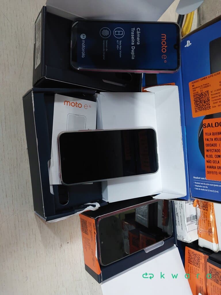 Aprox. 19 itens: Smartphones Apple, Samsung, Motorola e Headsets Gamer - foto 1
