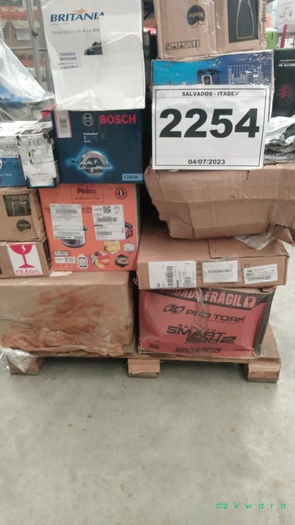 Aprox 35 Produtos: Cooktop, Depurador de Ar, Aspirador de Pó, Cafeteira, Monitor, Panelas, Louças e Outros - foto 1