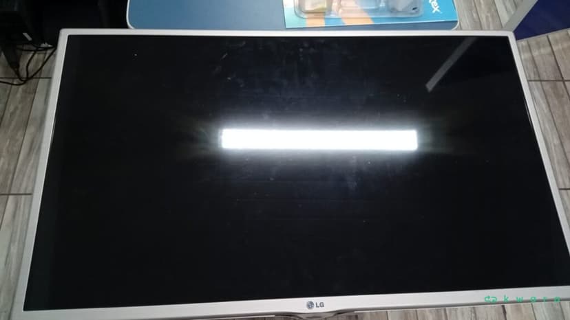 Televisor LED 32" HD - foto 2