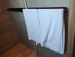 2 Toalhas e Suporte - foto 1