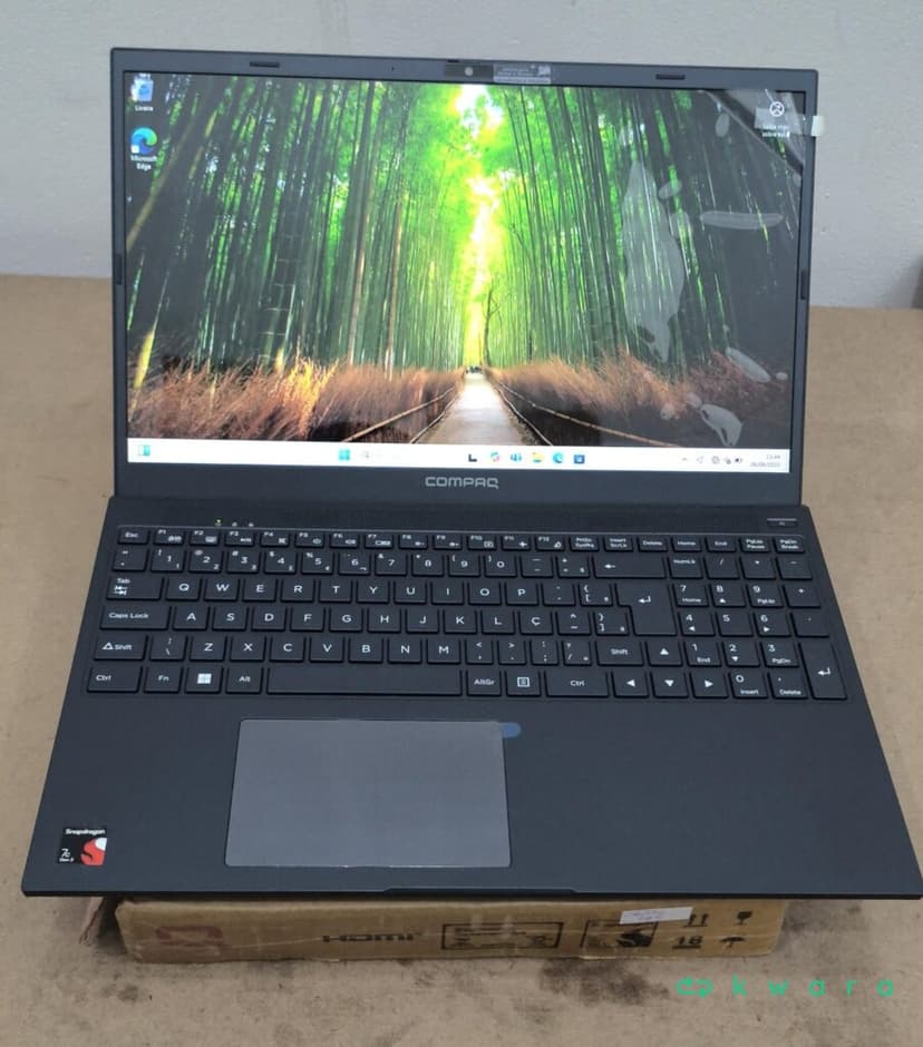 NOTEBOOK COMPAQ PRESARIO 5112 4GB 128SSD SNAPDRAGON 7C GEN 2 - foto 1