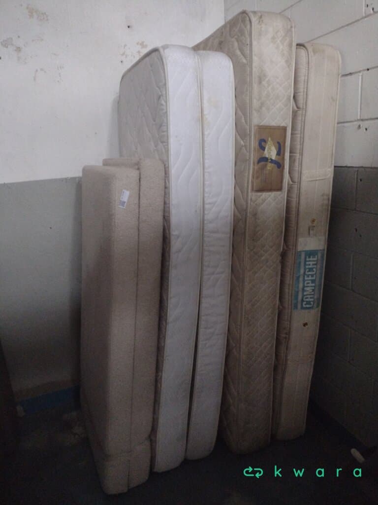 4 Colchões e base - foto 1
