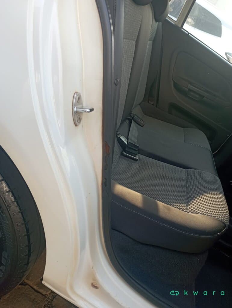 Veiculo Gol Power 1.6, Flex, Cor Branca, 4 portas, Cambio Manual - foto 11