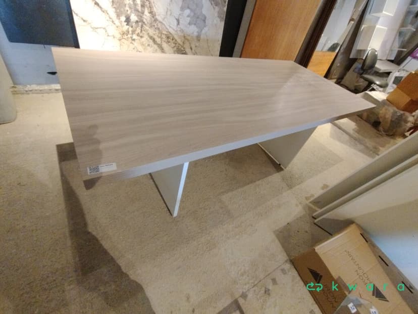 Mesa de reunião - foto 1
