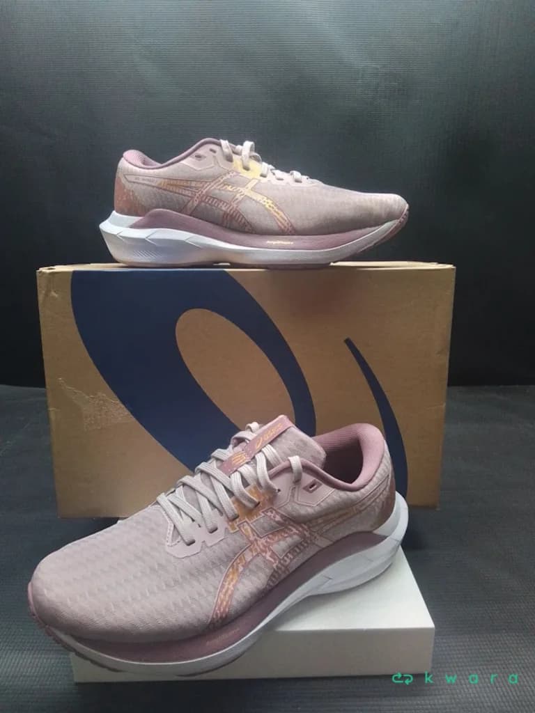 Aprox. 103 Itens - Como: Tênis New Balance, Luiza Barcelos, Adidas Originals, entre outros - AVA VEN CAL 105 - foto 6
