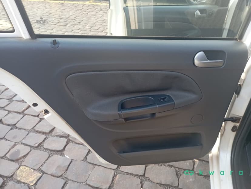 Veiculo Gol Power 1.6, Flex, Cor Branca, 4 portas, Cambio Manual - foto 12