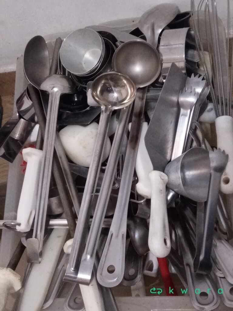 Utensílios - Aprox. 40 Pçs - foto 2