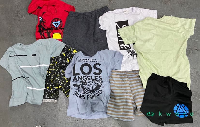 Aprox. 59 Roupas infantis diversas - KOL289 - SALDO A - foto 1