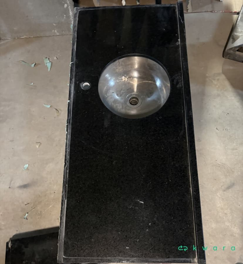 Pedra com cuba de inox e espaço para torneira - foto 1