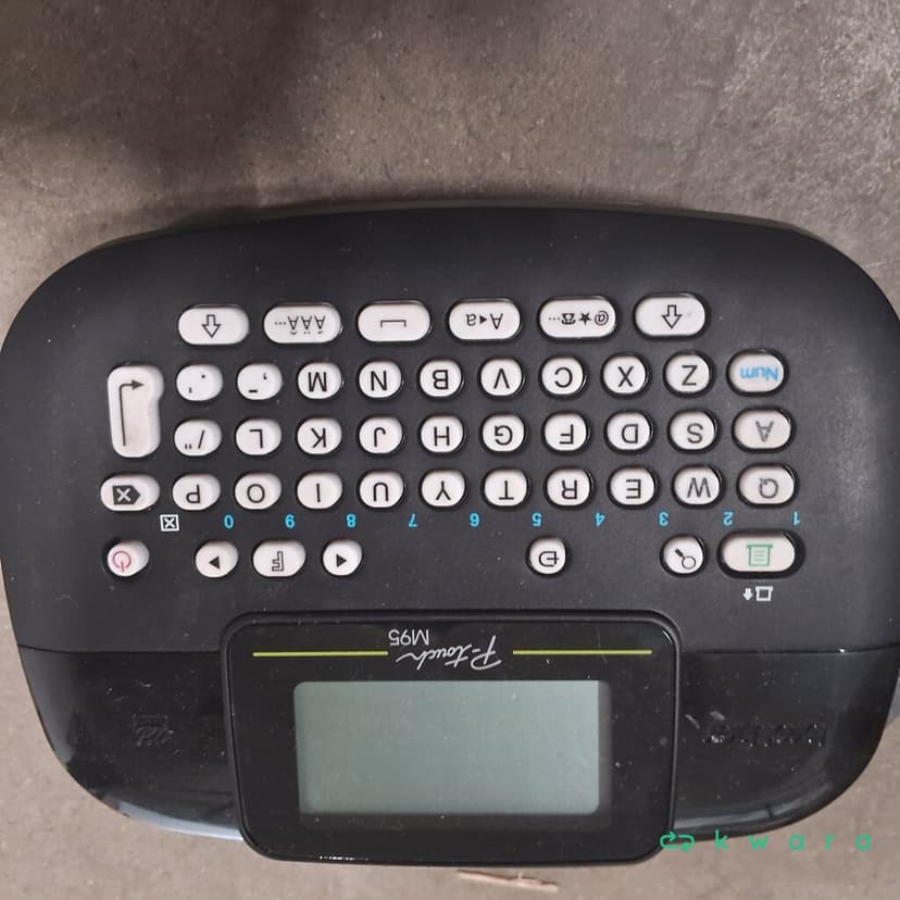 Aprox. 20 itens: Switch, calculadoras, câmeras, fonte de alimentação, carregador e rádios - foto 17