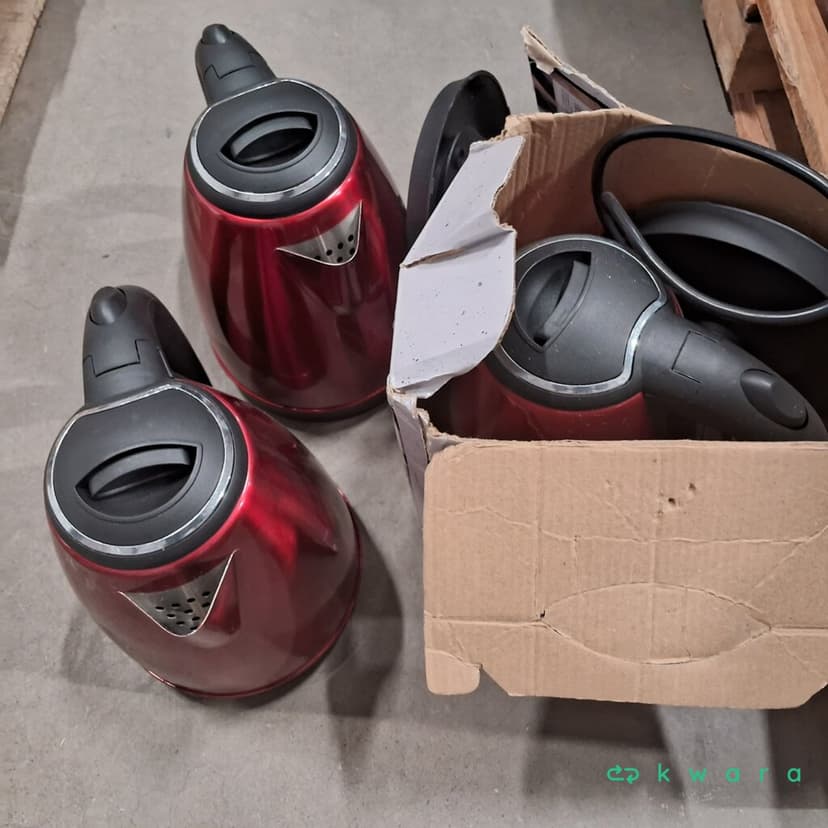 2 Cafeteiras 127V Black&decker, 3 panelas de pressão diversas, 4 pipoqueiras brinox, 3 chaleiras elétricas 127V Lenoxxn e Electrolux e 3 fogões elétricos 127V - foto 3
