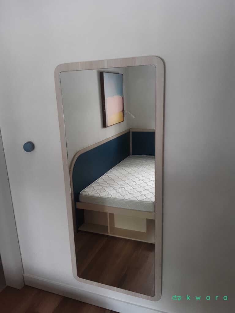 Espelho com Painel de Madeira - foto 1