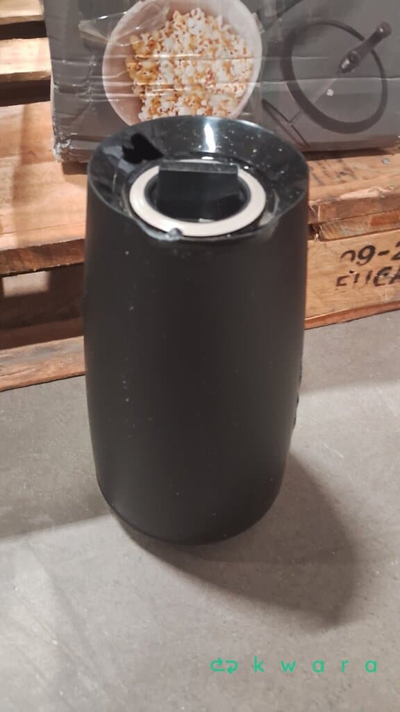 2 Cafeteiras 127V Black&decker, 3 panelas de pressão diversas, 4 pipoqueiras brinox, 3 chaleiras elétricas 127V Lenoxxn e Electrolux e 3 fogões elétricos 127V - foto 5